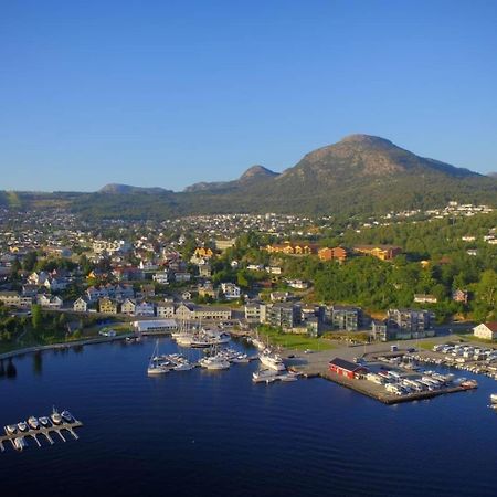 Small Apartment In The Harbour Of Jørpeland Exteriör bild